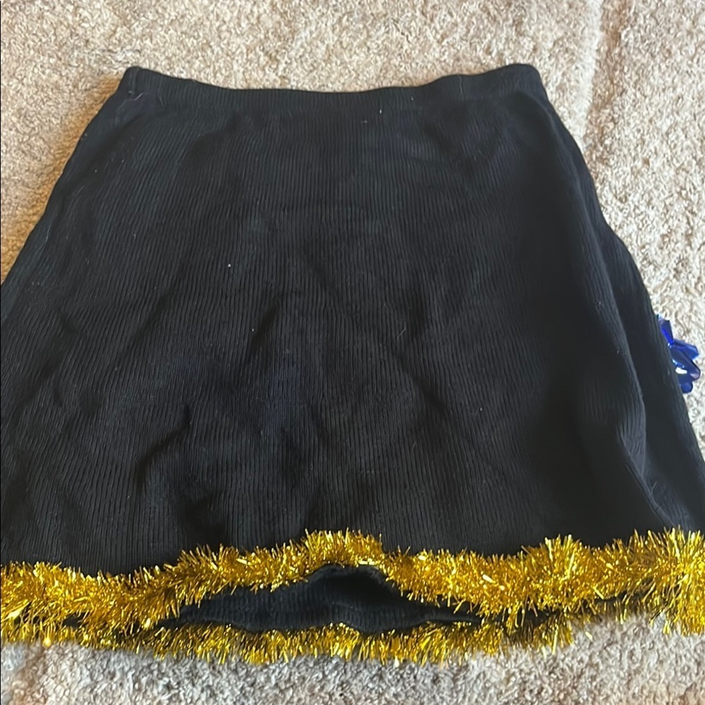 fun Christmas skirt - Picture 4 of 4